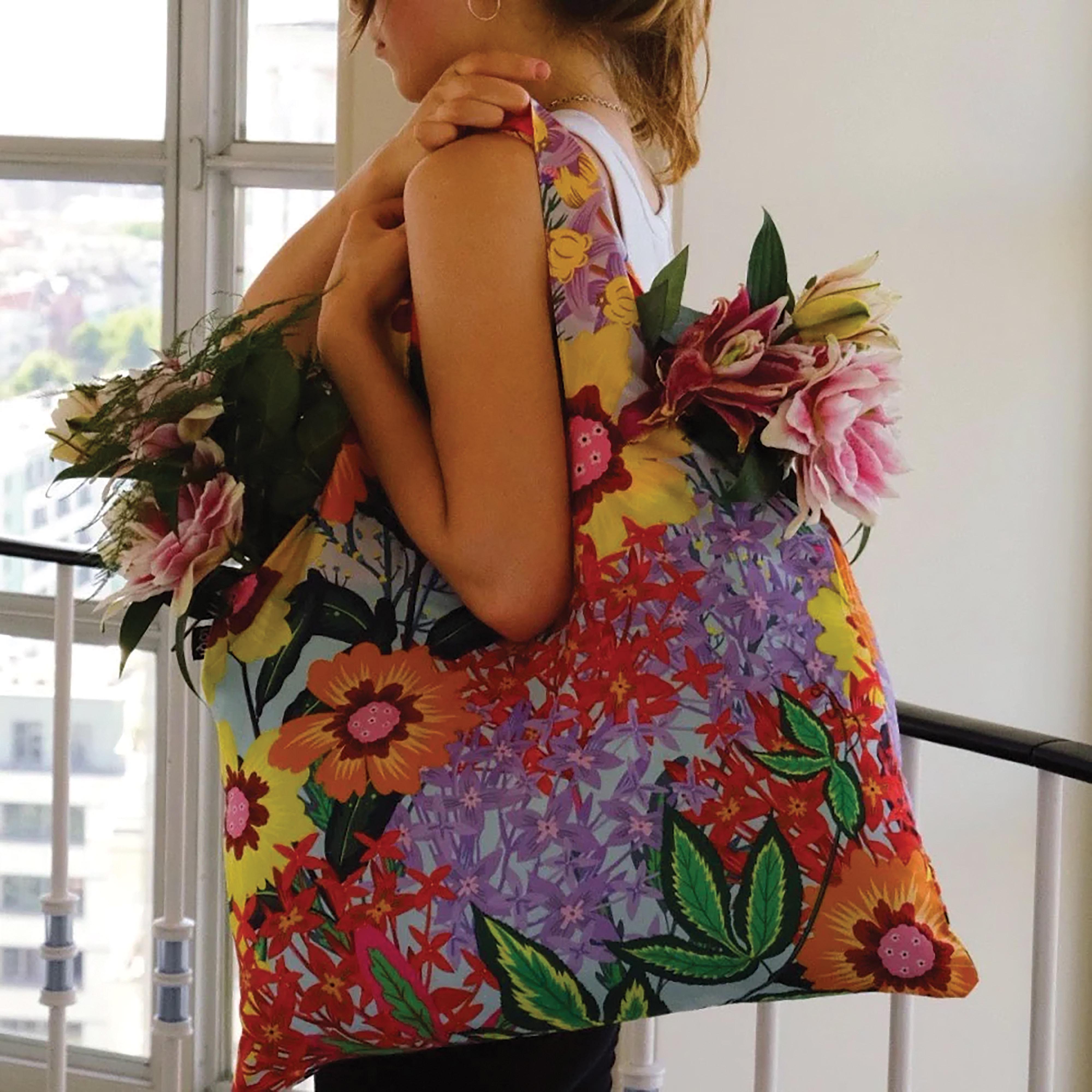 LOQI Pomme Chan Thai Floral Tote Bag