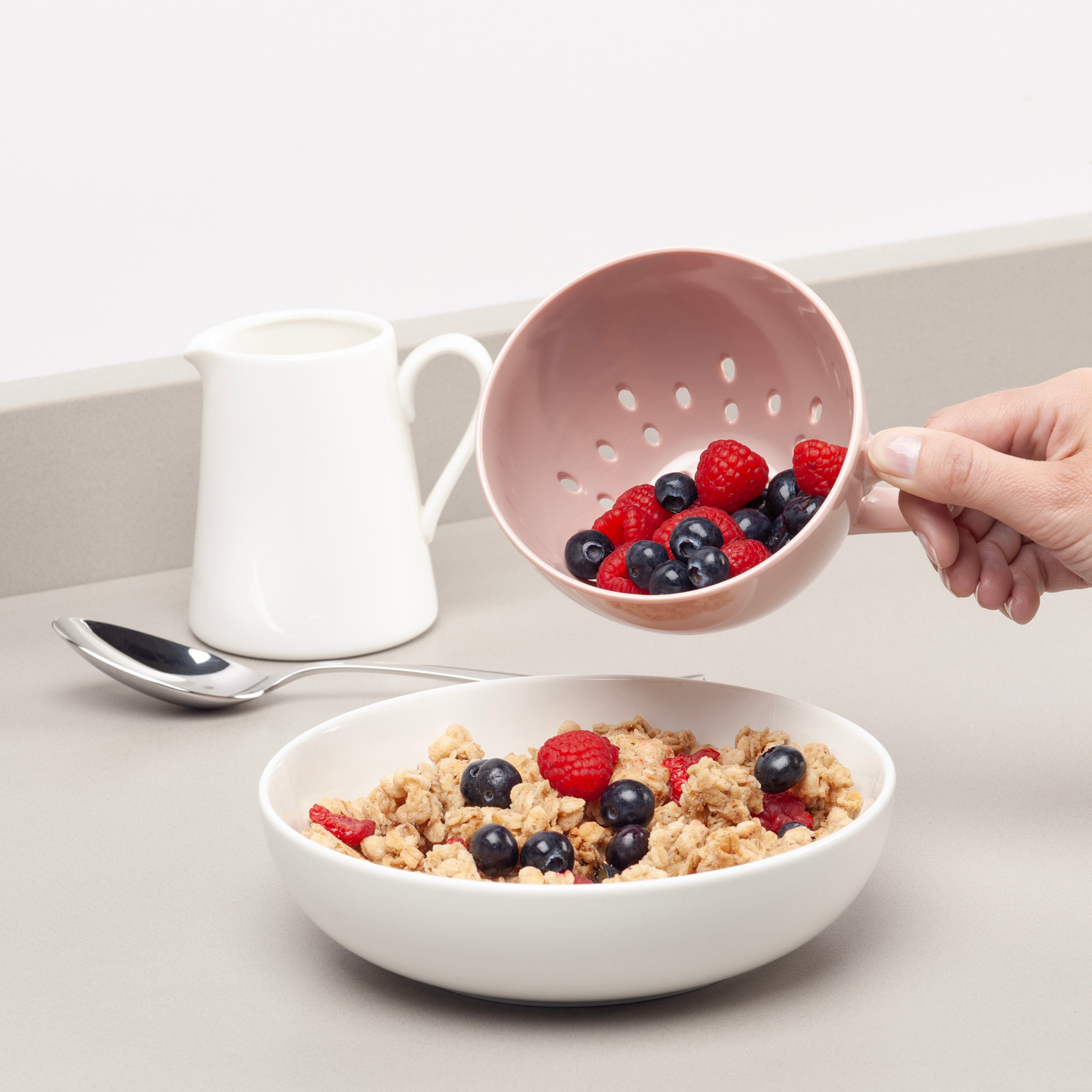 Zeal Keep It Handy Berry Colander Pale Pink