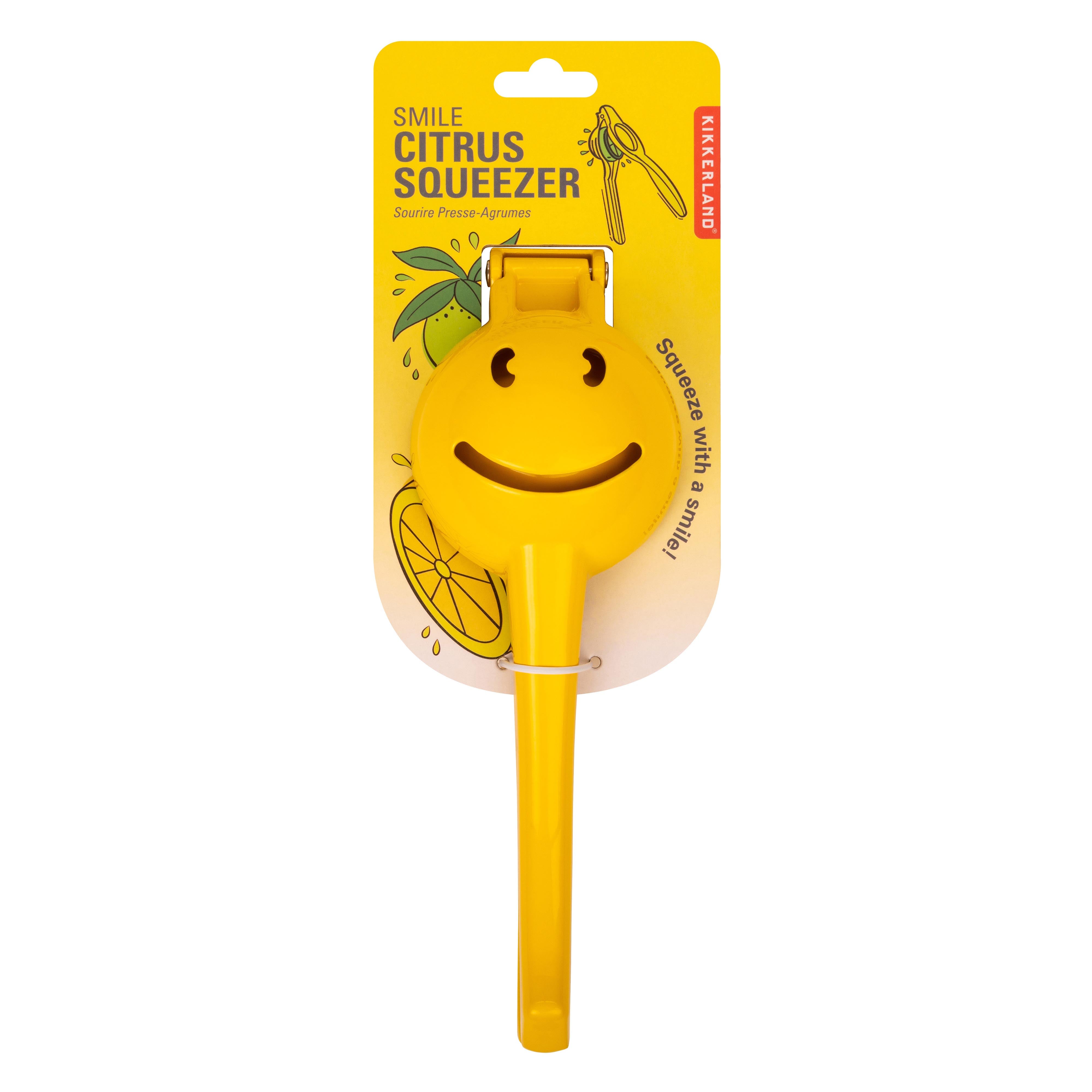 Kikkerland Smile Citrus Squeezer Yellow