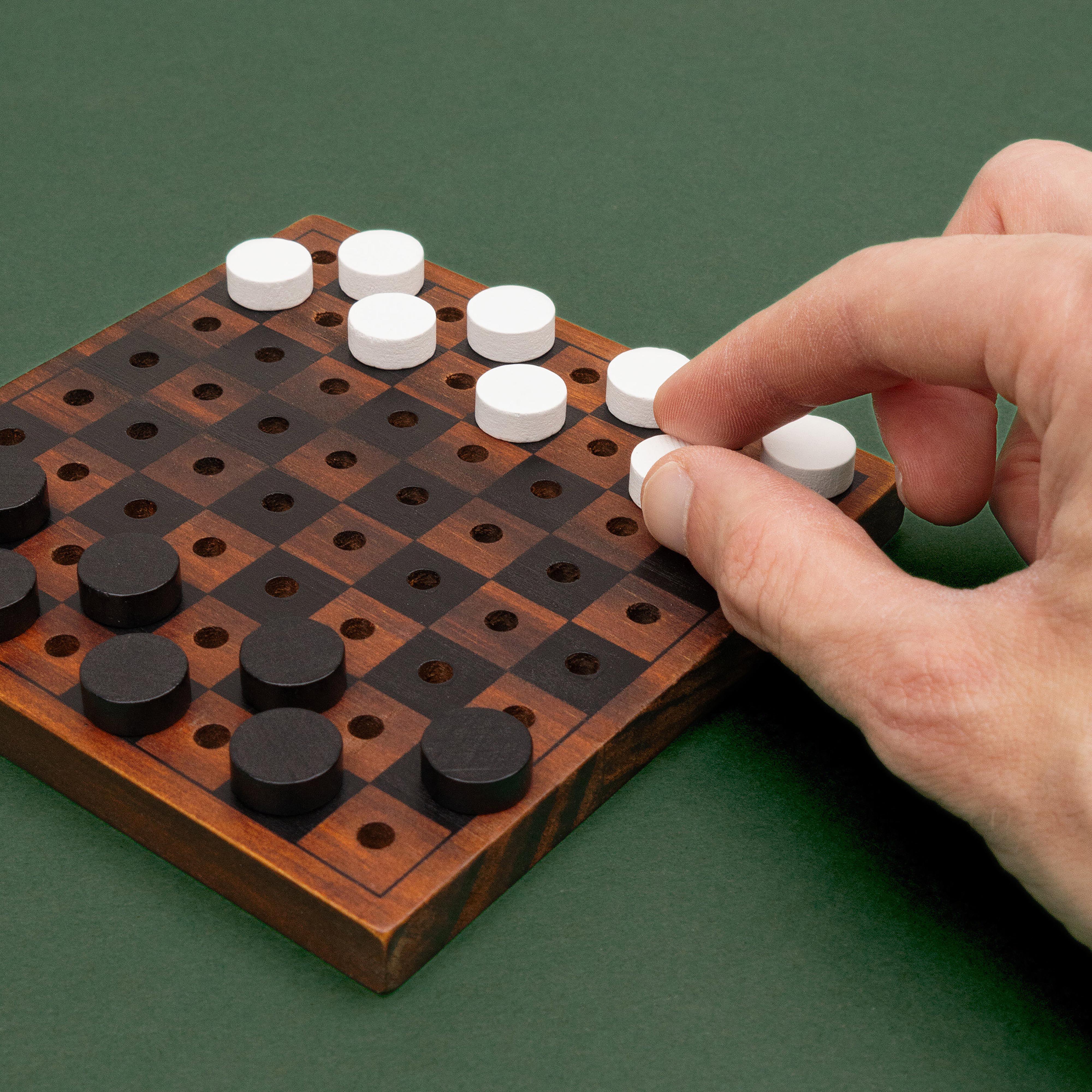 Luckies Iron & Glory Chess & Checkers