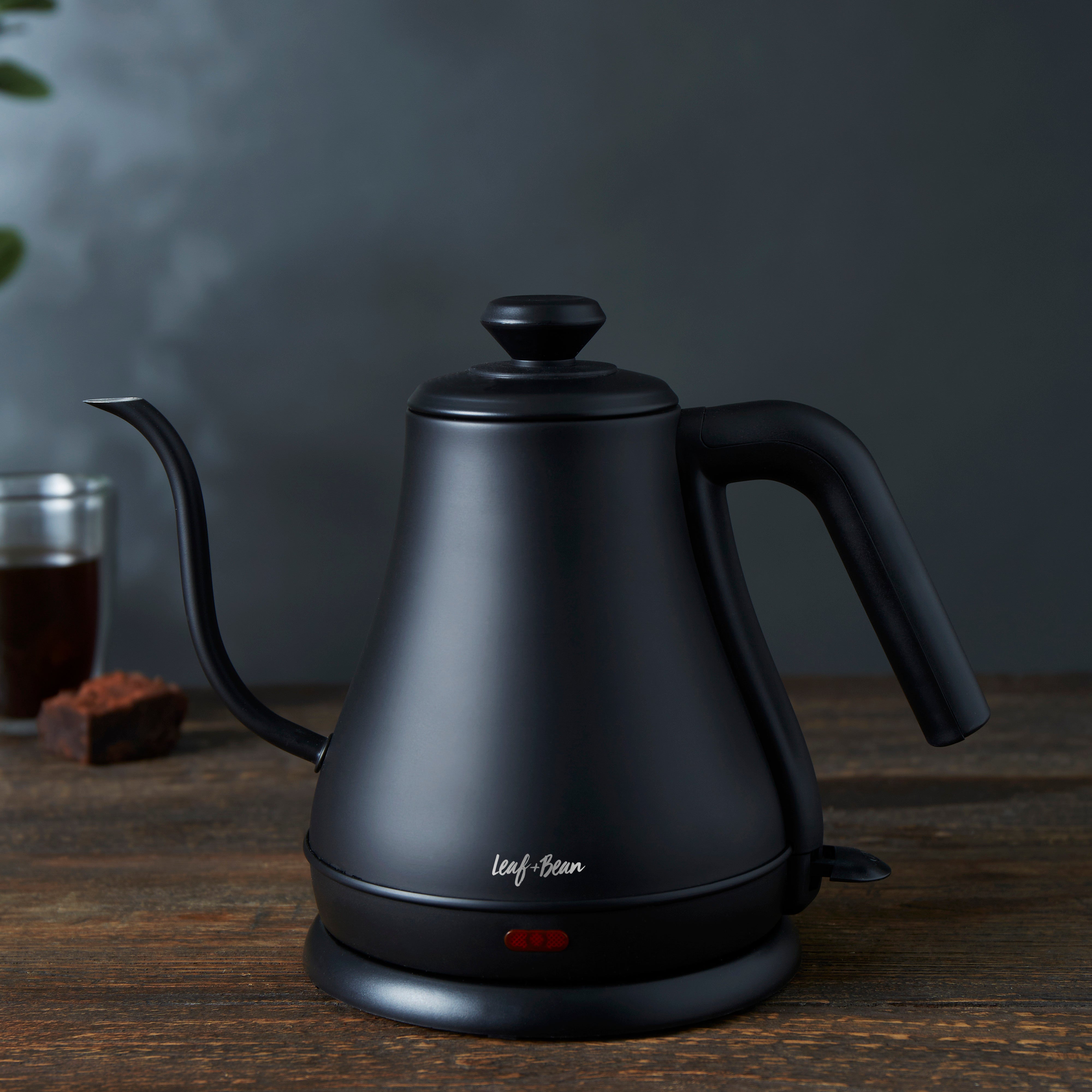 Leaf & Bean Electric Gooseneck Kettle Black