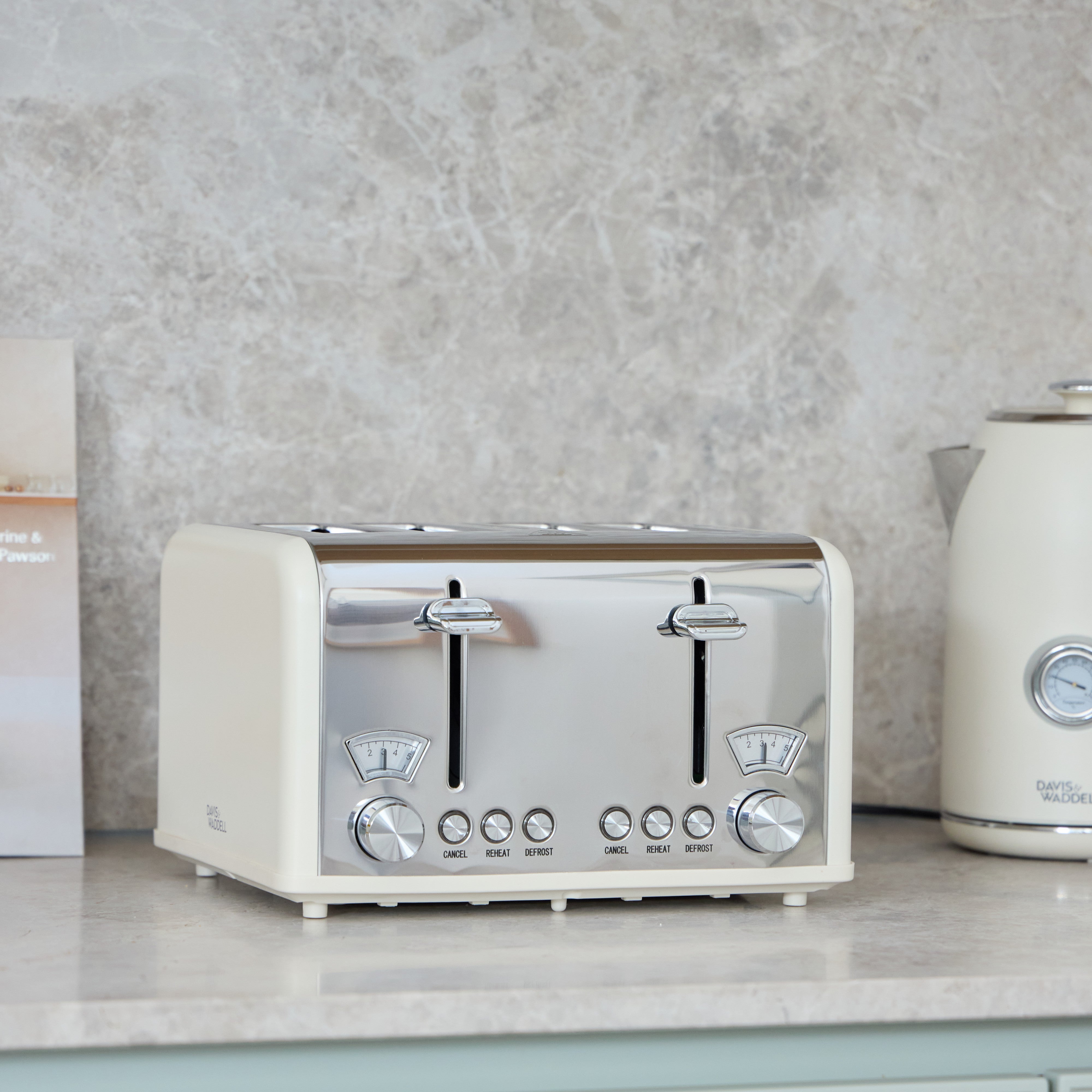 Davis & Waddell Newbury Vintage 4 Slice Toaster Cream