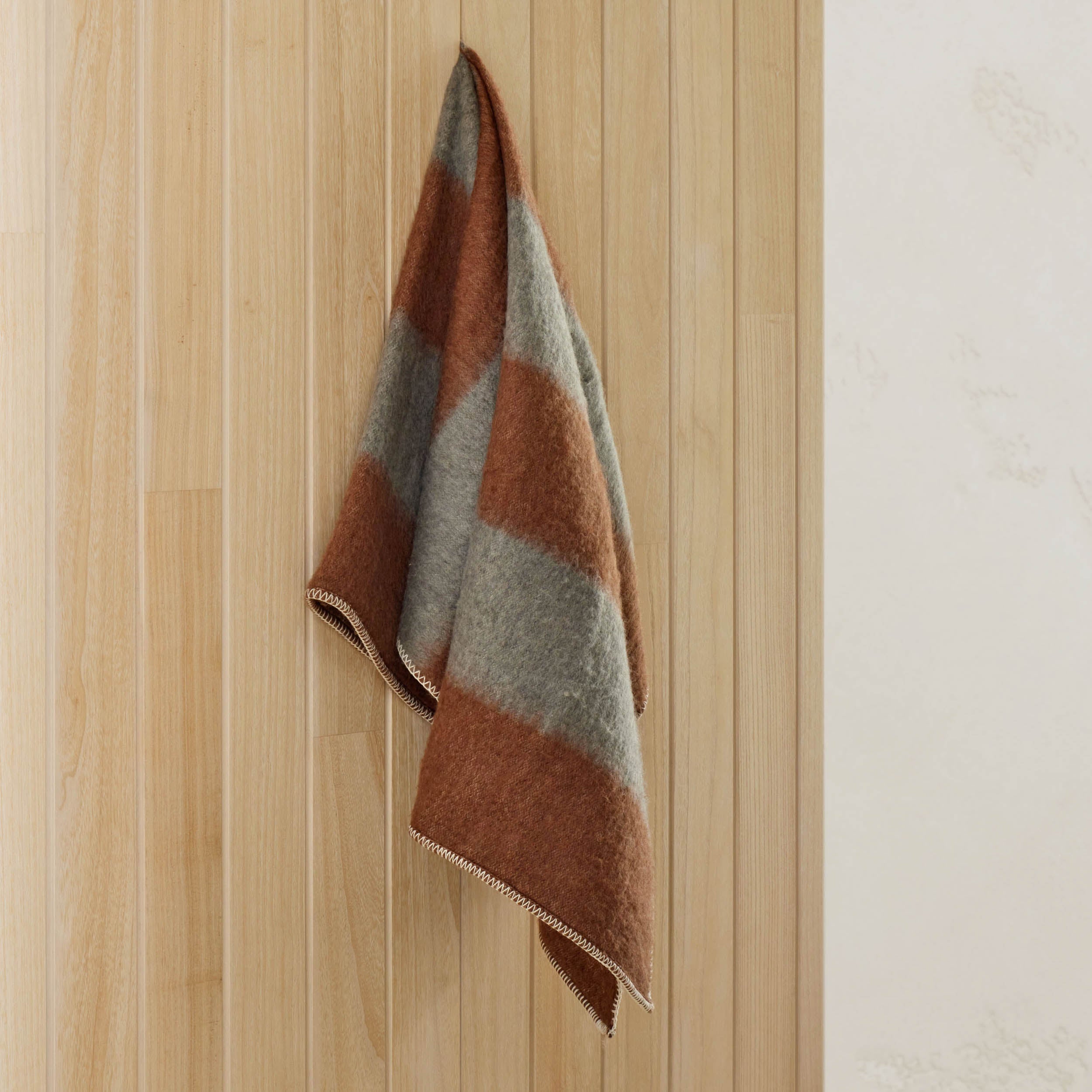 Amalfi Velora Stitch Throw Brown & Grey