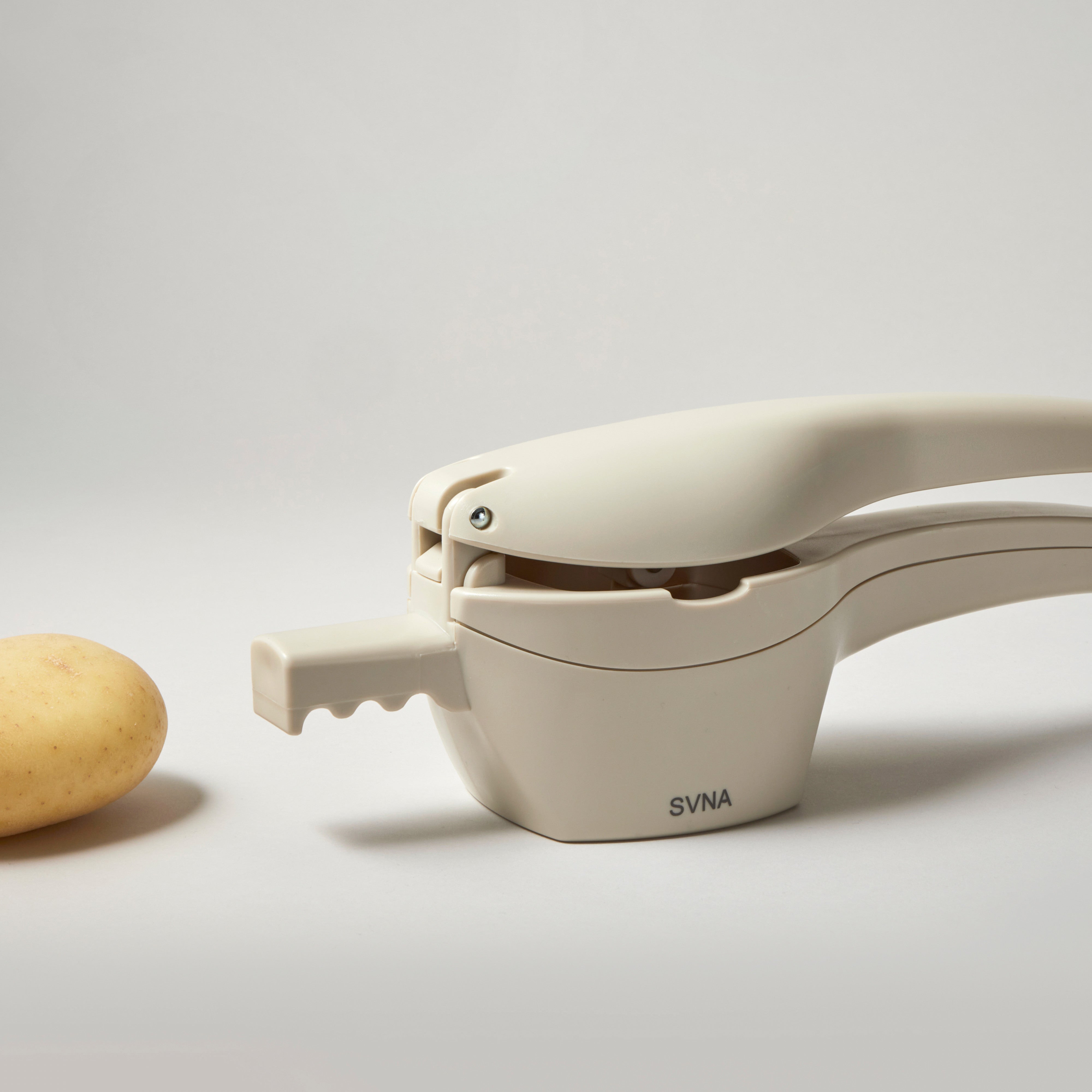 SVNA 2 in 1 Extra Large Potato Ricer Cream