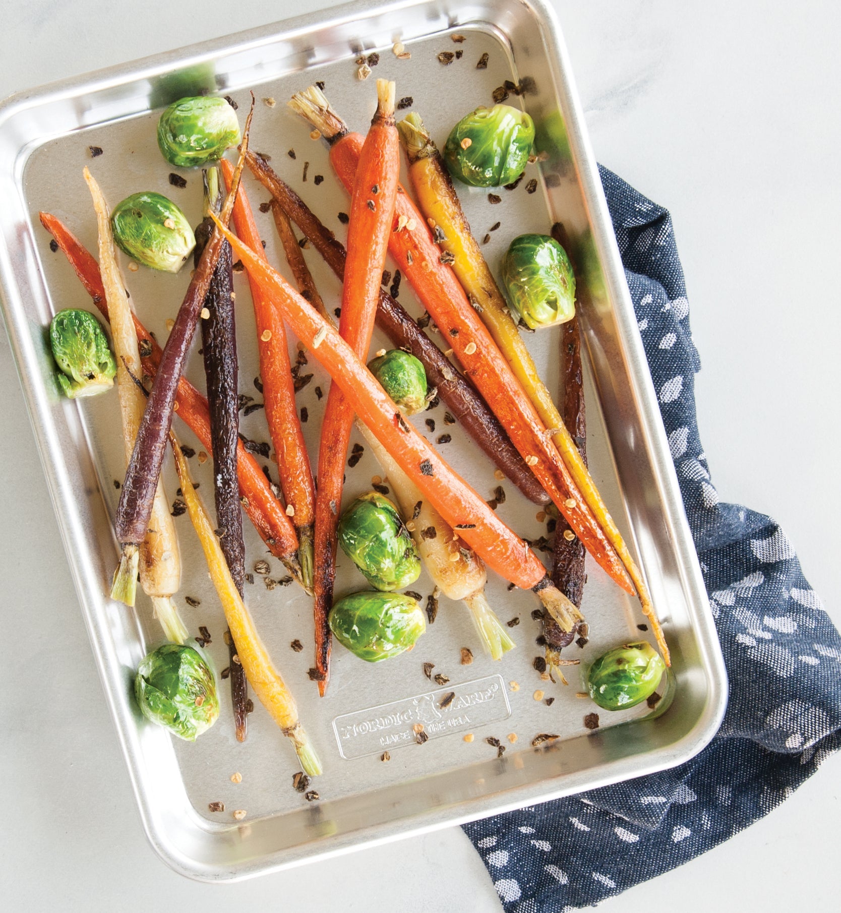 Nordicware Naturals Quarter Sheet 33 x 24.5 x 3cm