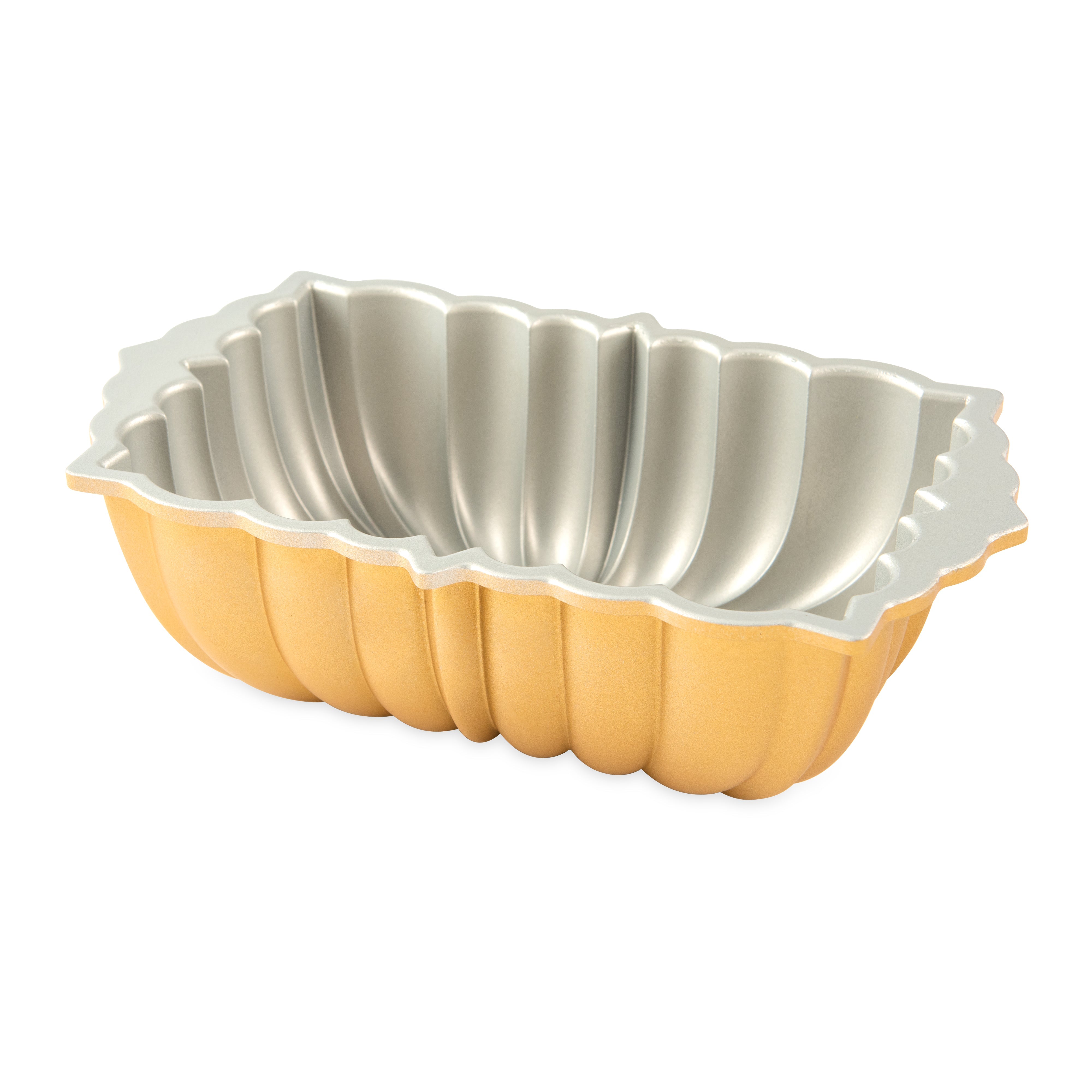 Nordicware Classic Fluted Loaf Pan 25.5 x 15 x 8cm