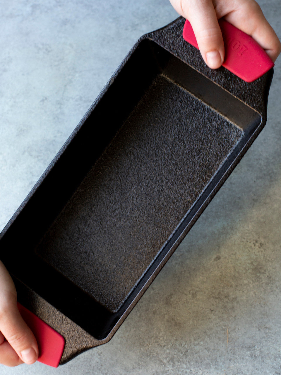 Lodge Bakeware Silicone Grips (Set of 2)