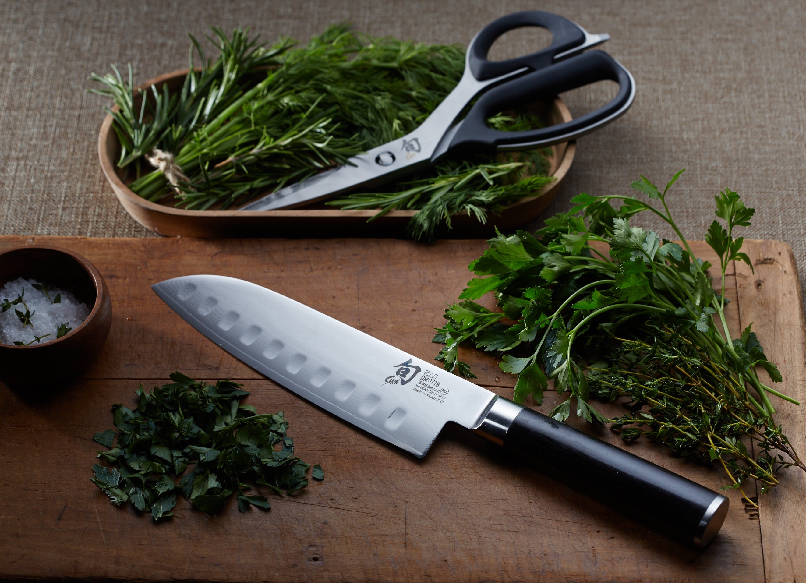 Shun Classic Scalloped Santoku Knife 17.8cm