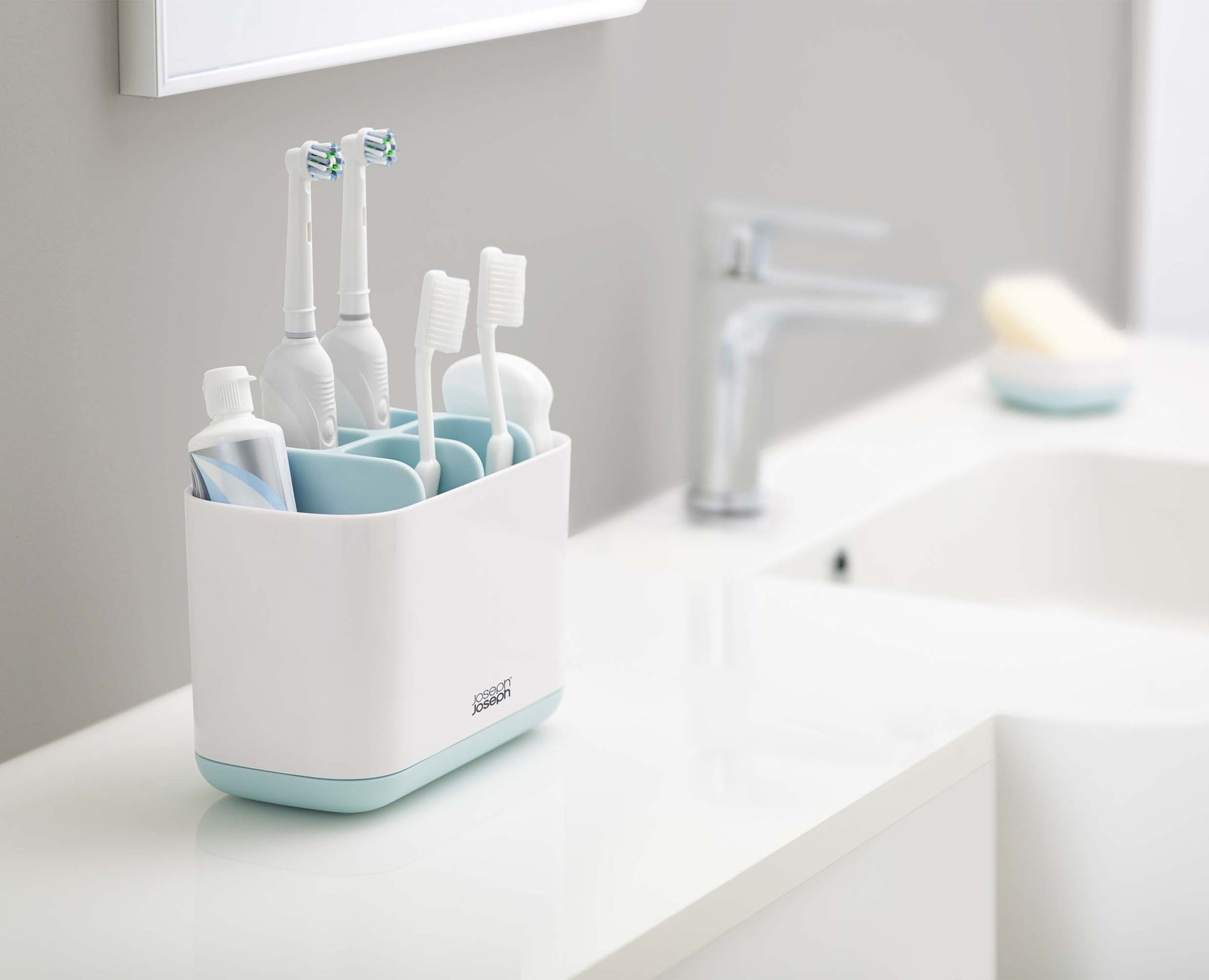 Joseph Joseph Toothbrush Caddy lge