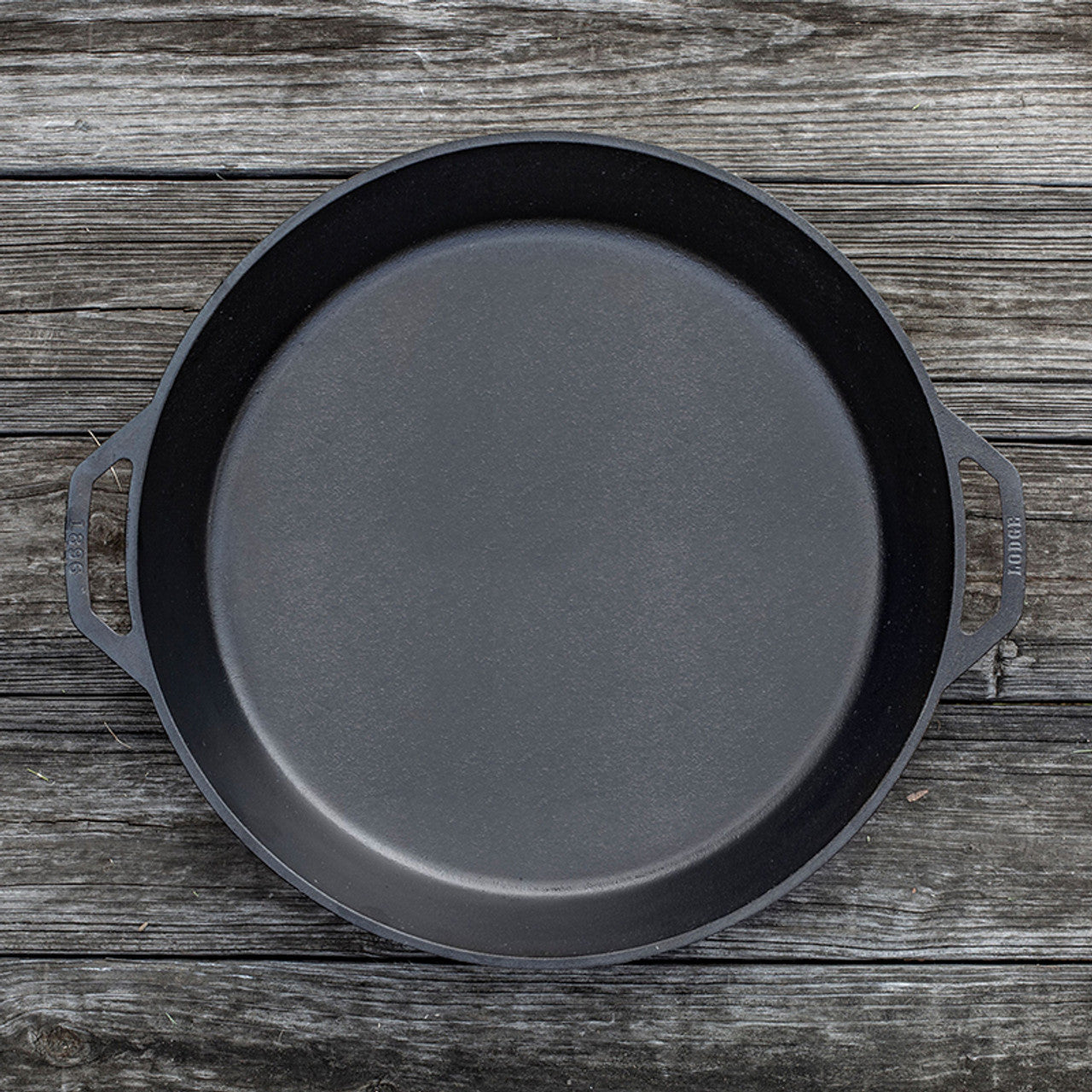 Lodge Cast Iron Dual Handle Pan 17in/43cm