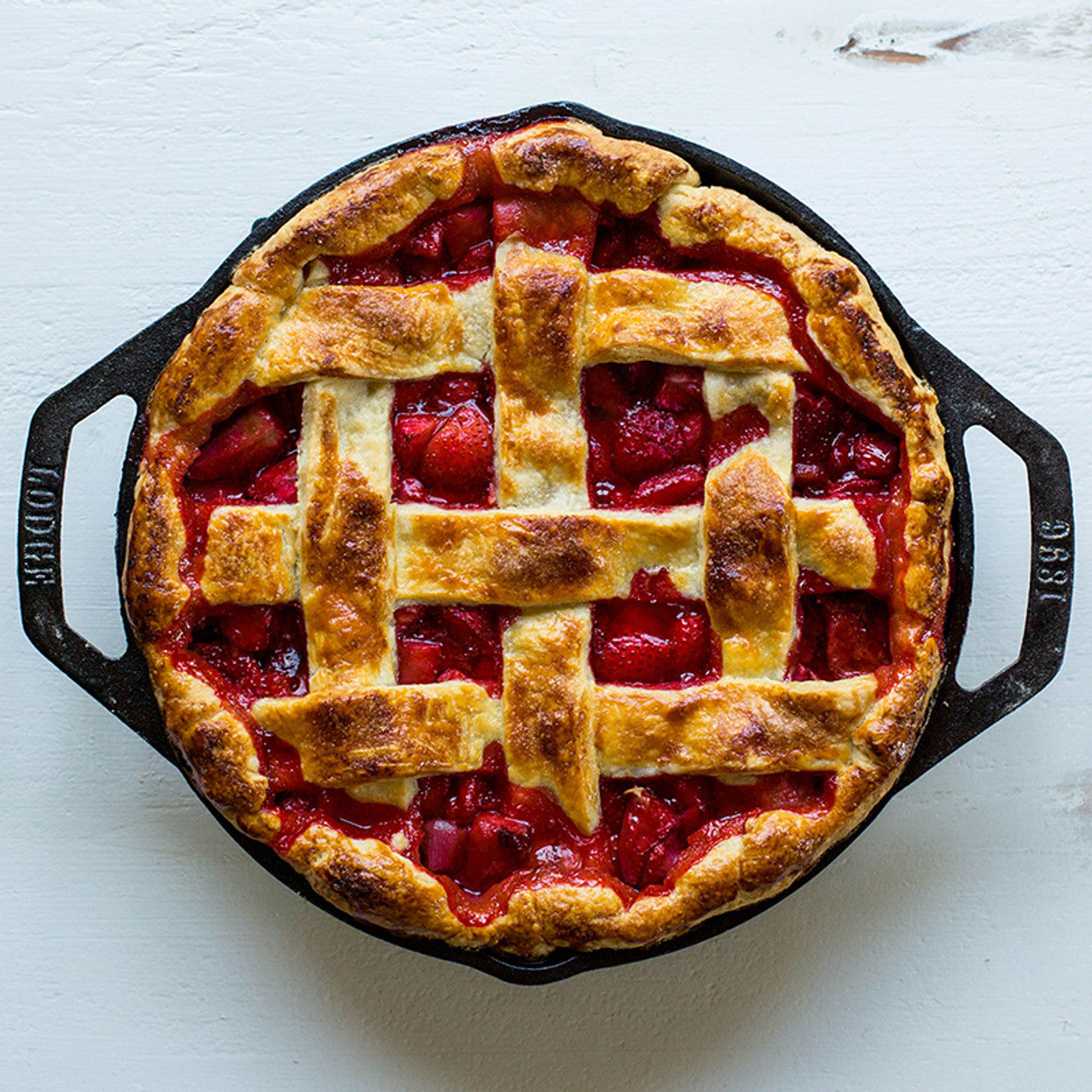 Lodge Cast Dual Handle Pan 10.25in/26cm